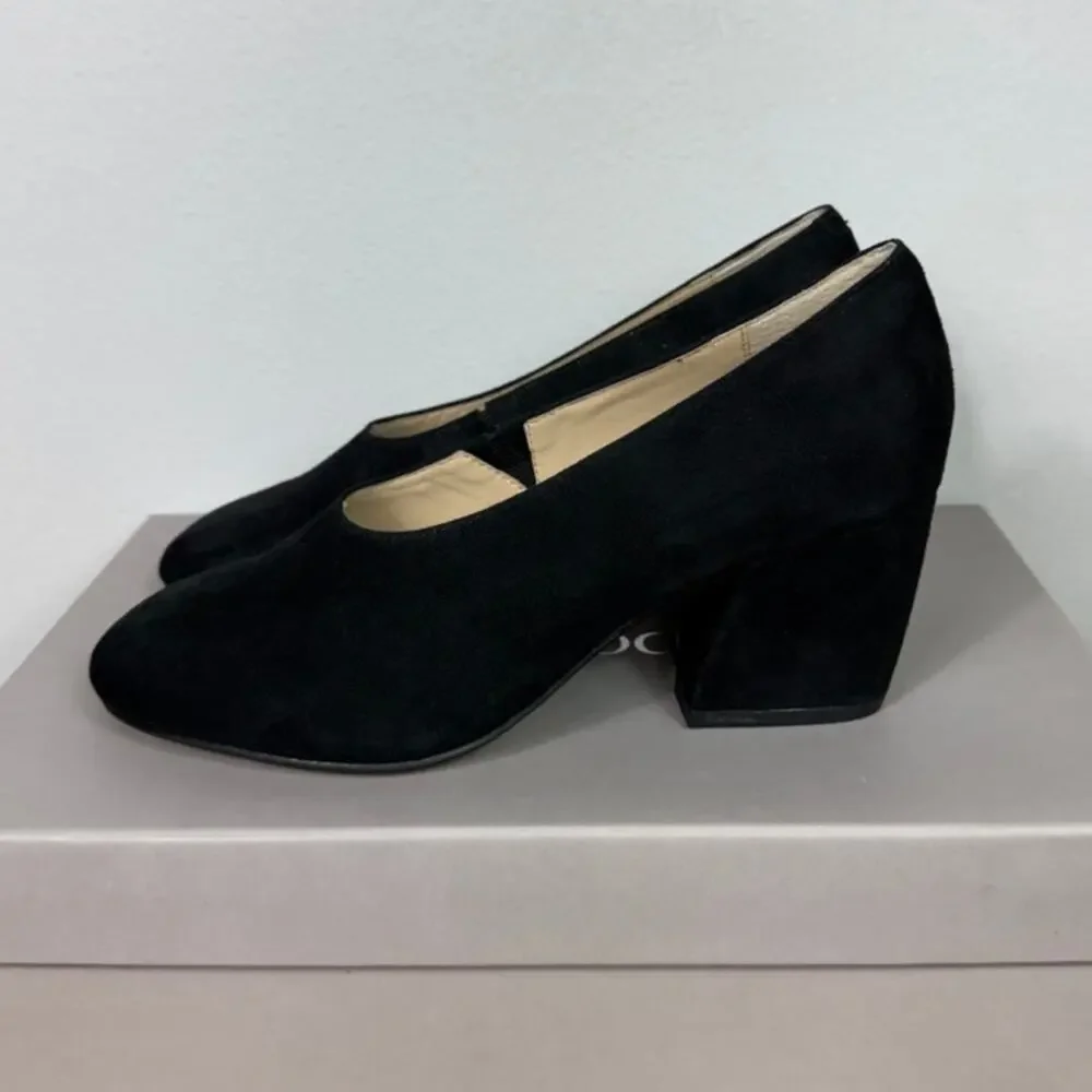 New Botkier Haven Pump in Black Suede Women's Size 6